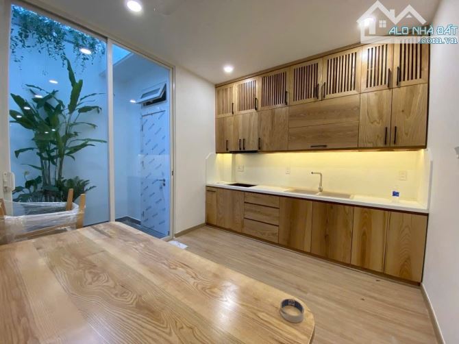 GẤP BÁN & THƯƠNG LƯỢNG TỐT - SIÊU PHẨM 4 TẦNG GẦN NGÃ TƯ MK - 5 PHÚT RA GA METRO - BY KTS - 3
