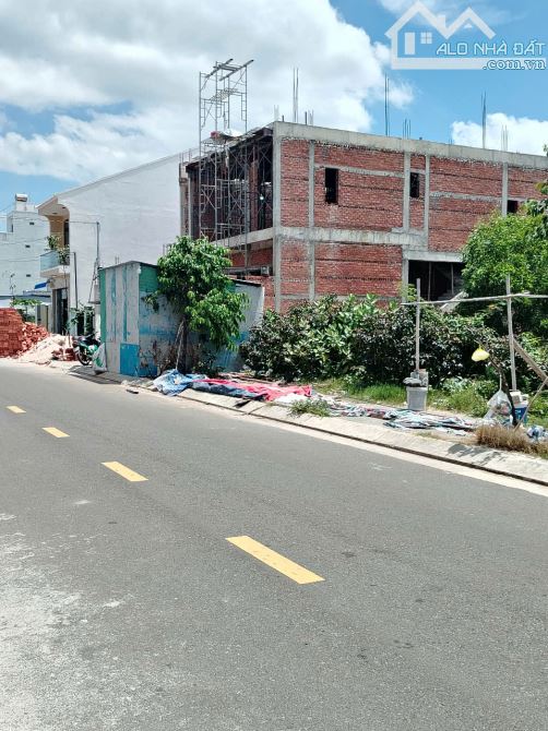 CHỦ GỬI BÁN LÔ ĐẤT ĐƯỜNG NHỰA VỈA HÈ - TĐC PHƯỚC HẢI XUNG QUANH TOÀN NHÀ LẦU ĐẸP - 3