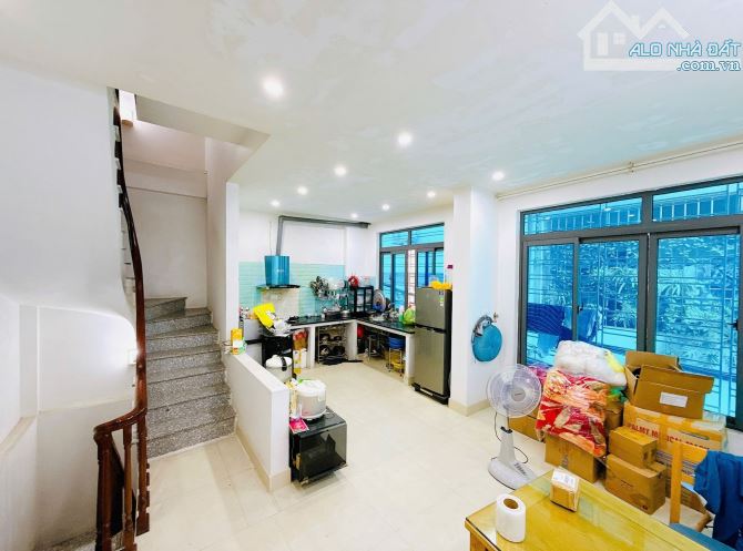 Bán nhà 59 Phạm Văn Đồng, dân xây chắc nịch, sổ rông, mặt tiền rộng, thoáng đẹp - 3