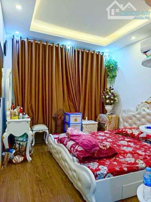 BÁN NHÀ KIM GIANG – 45M² – 5 TẦNG – NGÕ GẦN Ô TÔ – GIÁ 7.8 TỶ - 3