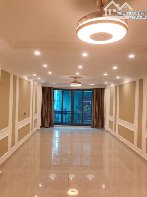 Bán nhà phân lô Phố Trần Quốc Hoàn, 40m2, 5 tầng, 2 thoáng, gần phố, nhỉnh 12 tỷ - 3