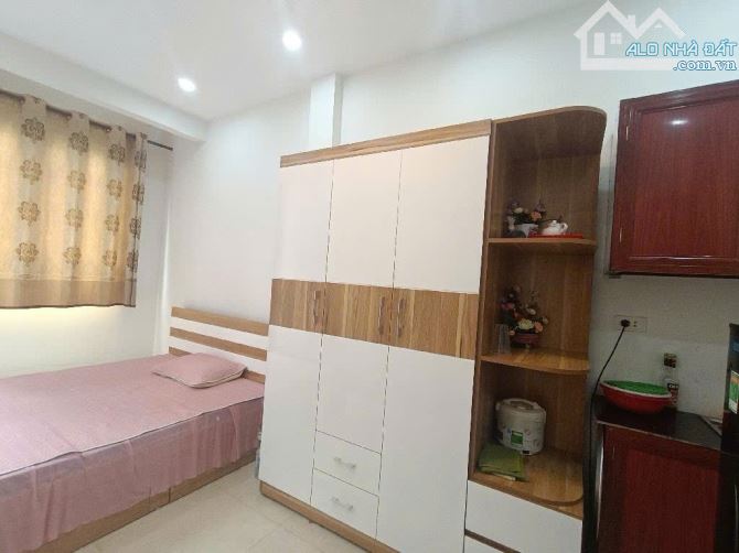 Văn Chương - Mặt ngõ kinh doanh - Vỉa hè - Ô tô đỗ cửa - Nhà dân xây chắc chắn - Gần hồ - 3