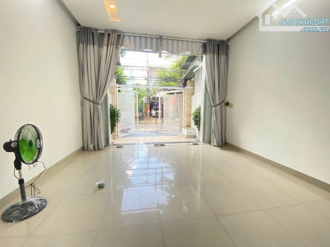 BÁN NHÀ MẶT TIỀN 3 TẦNG ĐÚC LÊN SỐ NHÀ 23 HOÀ MINH 16 - 3