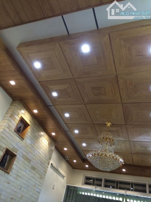 🎉🎉Bán Nhà Mặt Tiền Hải Châu Giá Rẻ. Kết cấu; - 2 căn nhà. Tổng ngang 9m - 3