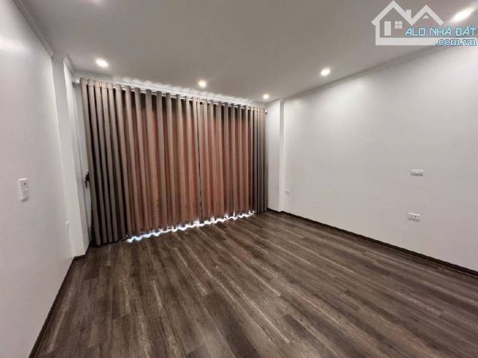 THỤY KHUÊ 37M x7 TẦNG THANG MÁY 18 TỶ NGÕ THÔNG RA HỒ,10M RA PHỐ ,XE 16 CHỖ ĐỖ CỬA - 3