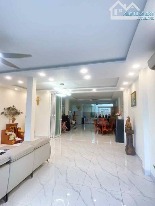 Biệt thự Mặt Tiền Bàu Cát 6,8*28,p.14,Tân Bình - 3