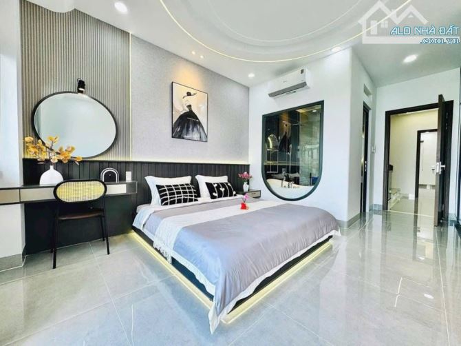 Nhà bán - Thạnh Xuân 25 - 5 Tầng fun Nội Tất - Nhỉnh 6 tỷ có TL - 3