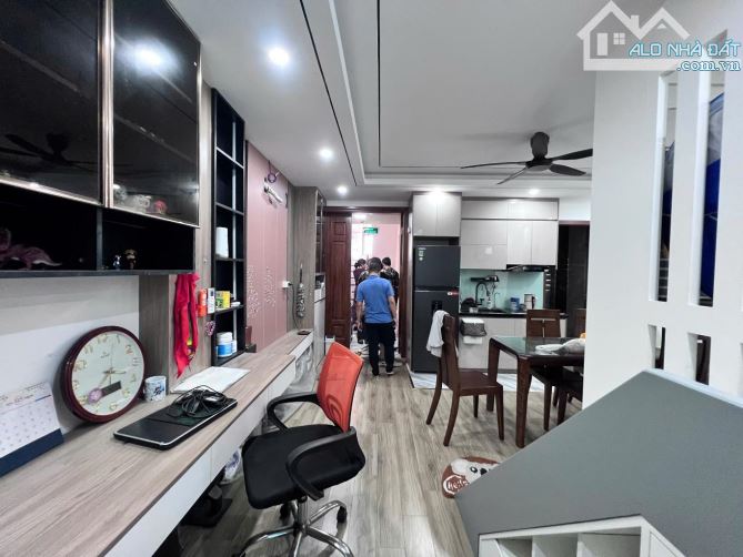 (Tin thật 100%) Bán chung cư mini 2 mặt tiền 70m2 x 9T ở Doãn Kế Thiện - Ô tô tránh - DT - 3