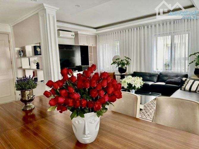 Biệt thự KĐT mới Sài đồng, 4 tầng, DT 160m2 - MT 10.2m hiếm nhà bán - 1