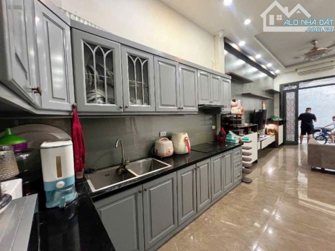 Bán nhà Ngọc Lâm,Long Biên 5 tầng,35m oto đỗ gần nhỉnh 7 tỷ - 3