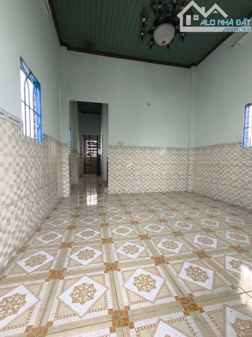 NHÀ 2 TẦNG 3PN 2WC – DTSD 100M2– MẶT TIỀN NHỰA 8M THÔNG TT. HÓC MÔN – GIÁ 3TỶ550 - 3
