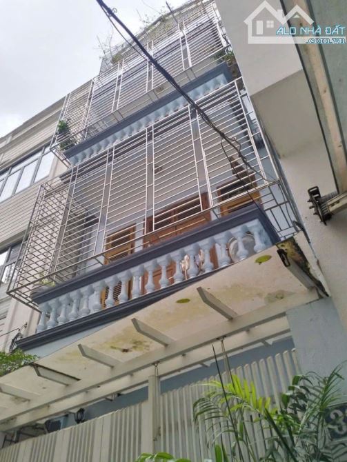 Bán nhà phố Ngọc Lâm, Ngõ to rộng, ô tô 4 chỗ đỗ cổng, vài chục mét ra mặt ô tô t - 3