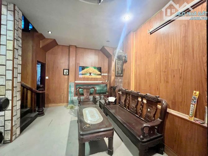 Cho thuê nhà ngõ 189 Thụy Khuê, phường Thuỵ Khuê, Tây Hồ. DT 40m x 4.5 tầng giá 12tr - 3