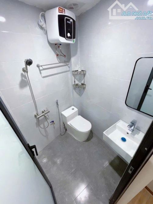 Bán Tòa CCMN đường Hoàng Mai 68m2, 7 tầng, ngõ thông, 15 phòng kk, Dt 80tr/th, giá 17 tỷ - 3