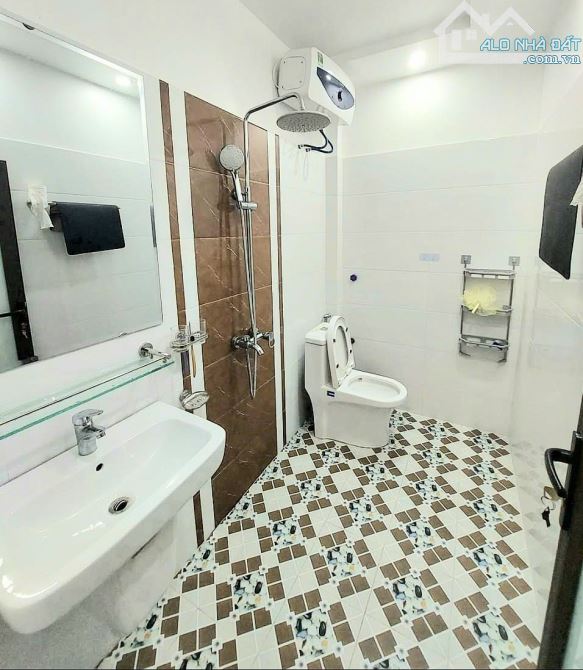 Bán nhà tại Văn Cao, Đằng Giang, Ngô Quyền. 43m²db, 4 tầng giá 4,58 tỷ, ô tô đỗ cửa - 3