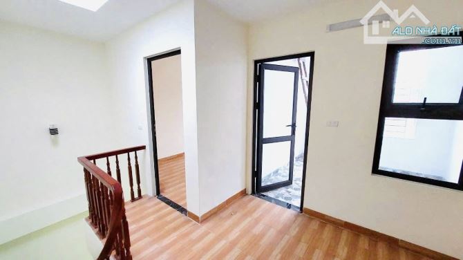 NHÀ MỚI PHỐ QUYẾT THẮNG- YÊN NGHĨA-5 TẦNG-MT5,4-FULL ĐỒ-ĐỦ CÔNG NĂNG Ở NGAY 35M2- 5,5 TỶ - 3