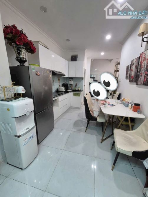 💥💥NHÀ ĐẸP 2 TẦNG BTCT - TÔN ĐẢN - Q4 - CHỈ NHỈNH 4 TY 💲 TL chính chủ - 3