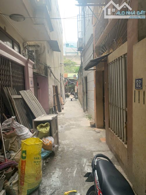 Cho thuê nhà ngõ phố Trần Duy Hưng, Trung Hoà, Cầu Giấy. DT 62m x 3 tầng, giá 11tr - 3