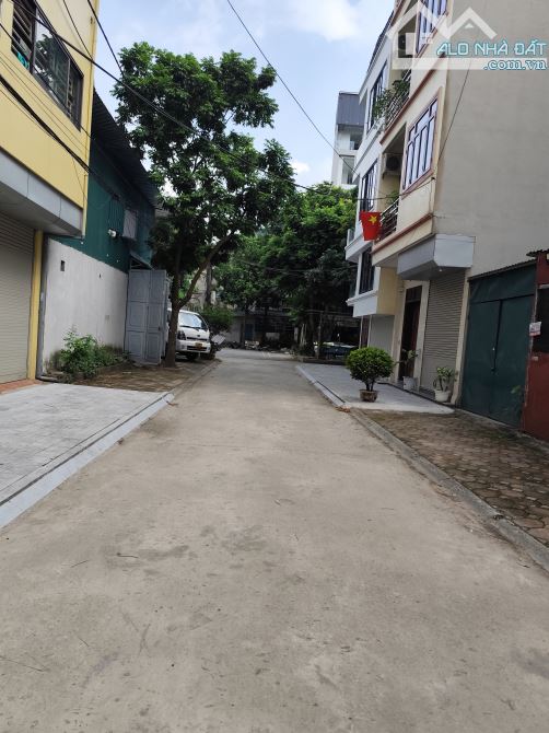 Bán đất phân lô tái định cư thạch bàn 70m² , mt 5,3m vỉa hè ôtô tránh giá chào 13,5 tỷ TL - 3