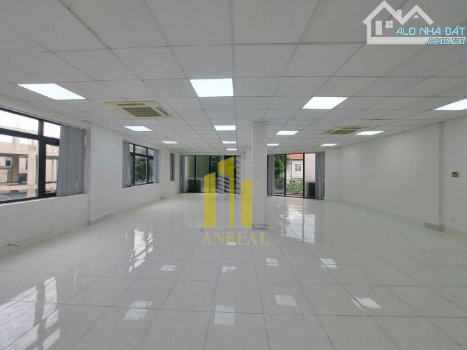 CHO THUÊ TOÀ NHÀ MẶT TIỀN ĐƯỜNG NGUYỄN VĂN HƯỞNG 700M2 GIÁ 150 TRIỆU - 4