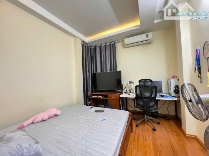 Hạ 500 triệu Lô góc 15m ra mặt phố Pháo Đài Láng ngõ to 5tầng 42m2 mới đẹp đầy đủ nội thất - 4