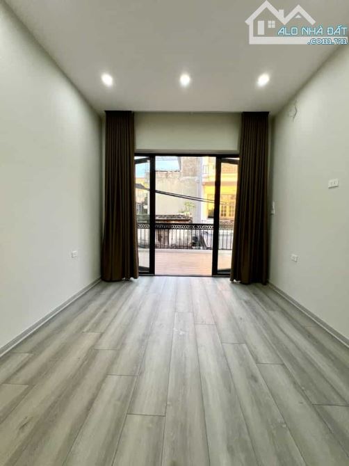 Bán Nhà Hoàng Mai 43m2 dân xây 4 tầng,4 phòng ngủ ở luôn.Giá 5.7 tỷ! - 4