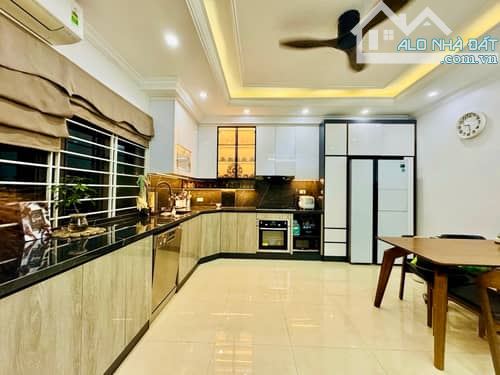 BÁN NHÀ ĐẸP KHU TRUNG TÂM HÀNH CHÍNH QUẬN NAM TỪ LIÊM 37M - MẶT TIỀN 4.65M - 4