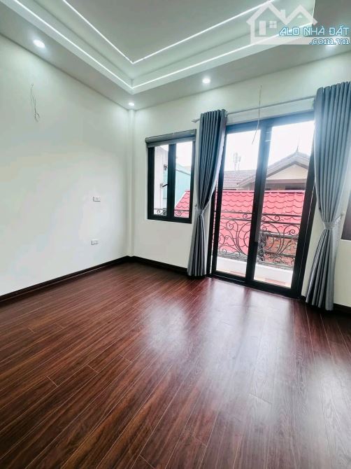 NHÀ ĐẸP TRUNG TÂM BA ĐÌNH 5PN KHÉP KÍN, DT 50M, 5T, MT ~5M: Ở, CHO THUÊ, GẦN PHỐ- CHỈ 10T - 4