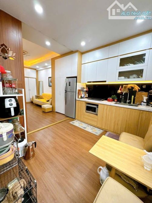 Tập thể Vĩnh Phúc, 60m, 2ngủ, Nhà mới đẹp full nội thất, Sổ chính chủ, Tiện ích bạt ngàn - 4