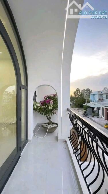 🏡 MỚI! CĂN NHÀ LẦU ĐẸP NGAY GẦN TRUNG TÂM BIÊN HÒA - 4