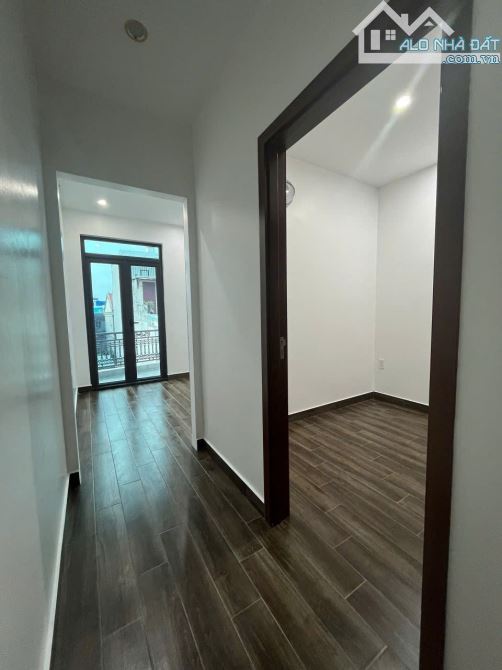 Bán nhà 4 tầng độc lập sân cổng ngõ nông phố Trại Lẻ - 4