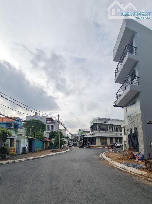 NHÀ ĐẸP MẶT TIỀN ĐƯỜNG 8M THÔNG - 91M2 - 7,65 TỶ - GIÁP QUẬN 6 - CẠNH AEON MALL TÊN LỬA - 4
