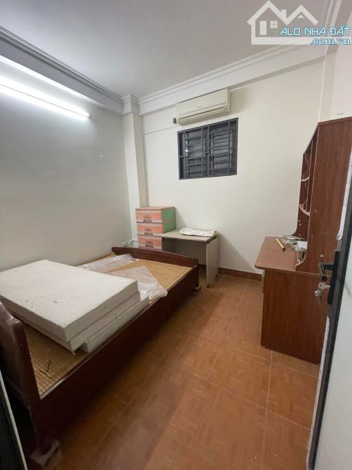 CHO THUÊ NHÀ NGUYÊN CĂN PHỐ BỒ ĐỀ - Ô TÔ ĐỖ GẦN 33M 3T 3PN  GIÁ 8,5 TRIỆU  FULL NỘI THẤT - 4