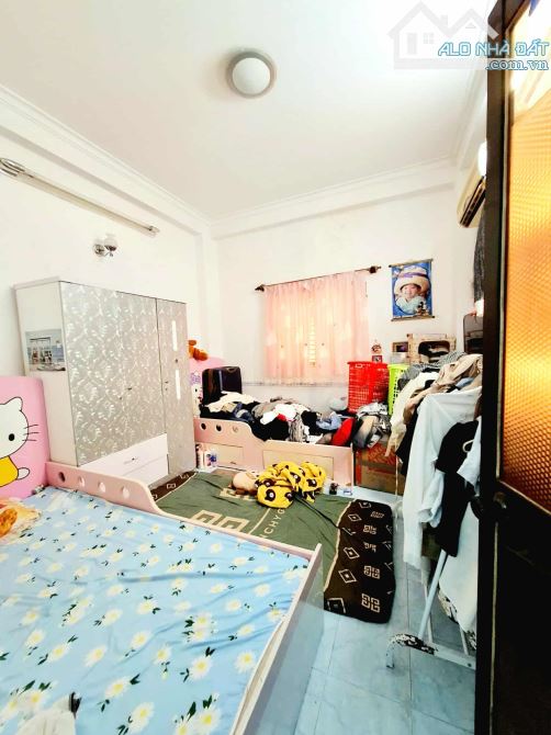 Nhà Phó Đức Chính_ Q1. DT 36m2 (3.4m x 10.5m). 4 tầng BTCT. Giá 8.8 tỷ. - 4