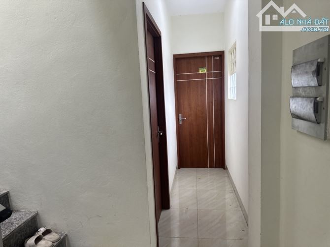 BÁN CCMN - 6 TẦNG+ 18 Căn hộ - THANG MÁY- DÒNG TIỀN ĐỈNH 70 triệu/tháng- NGAY TRƯỜNG ĐẠI H - 4