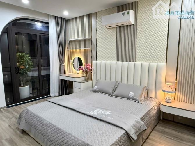 NHÀ ĐẸP THẠCH BÀN, Gara oto, Nở hậu 40m - 6 Tầng Thang Máy, FULL Nội Thất Giá Nhỉnh 12 Tỷ - 4