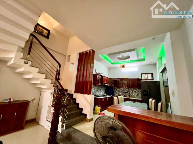 Cho thuê nhà 3 tầng gần biển, đường ô tô Nguyễn văn Thoại - 4