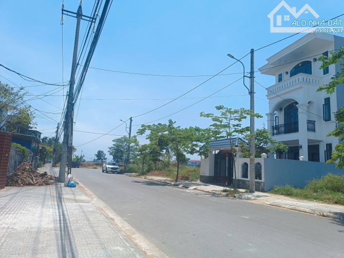 ĐẤT KQH HƯƠNG VINH - GẦN KĐT GRÊN CITY - 173M2 NGANG 8M - 4