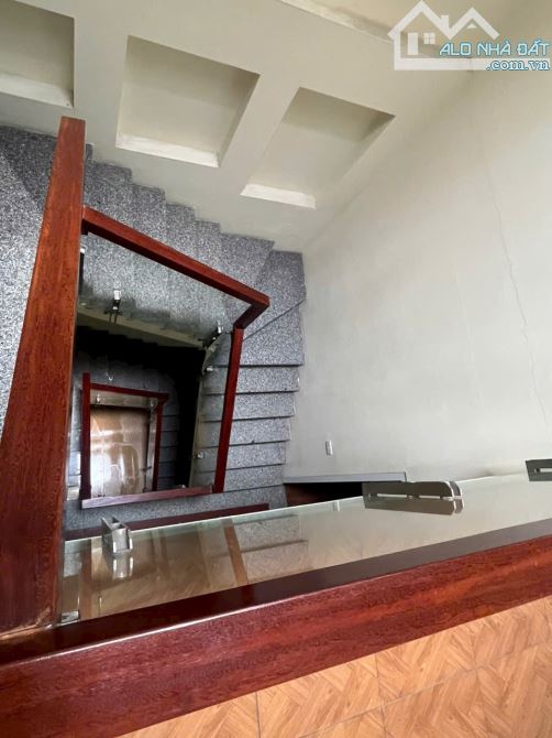 Gia đình tôi bán nhà phố Yên Hoà, sổ đổ riêng 60m2, mặt ngõ kinh doanh - 4