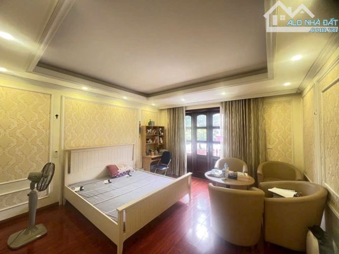 🏡🏡 BIỆT THỰ SIÊU VIP - VIỆT HƯNG - LONG BIÊN   🏡. Diện tích 190m x 4 tầng - Mặt tiền 9m - 4
