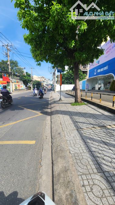 TẶNG NHÀ – ÂU CƠ, TÂN BÌNH – MT HẺM XE HƠI- 2 TẦNG–145M²– NGANG KHỦNG 7.5M –CHỈ 18.x TỶ - 3