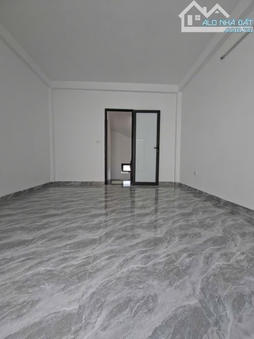 🔥 NHÀ PHỐ VIỆT HƯNG – SÁT VINHOMES – Ô TÔ TRÁNH – KD TỐT – CHỈ 5,9 TỶ! 🔥 - 4