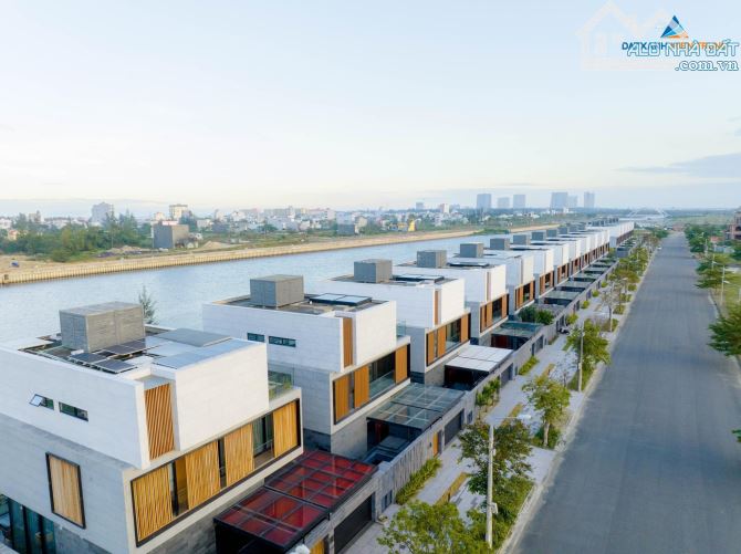 BIỆT THỰ MẶT SÔNG 4* TÔN VINH ĐẲNG CẤP CHỦ NHÂN SỞ HỮU - 2 MẶT TIỀN ĐẸP NHẤT KHU - 4
