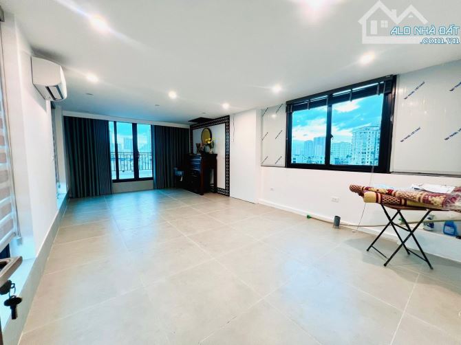 Bán Tòa Building Phố Vũ Phạm Hàm (Nguyễn Khang) 75m/9T Thang máy, MT 4.5m 34.8 Tỷ - 4