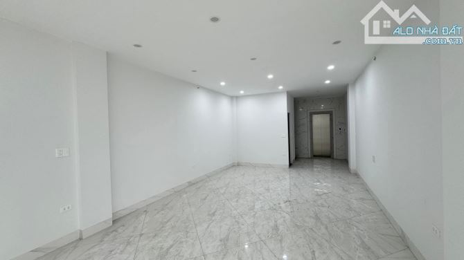 Phân lô 71m2, nhà thang máy Hoàng Mai bán gấp - 4