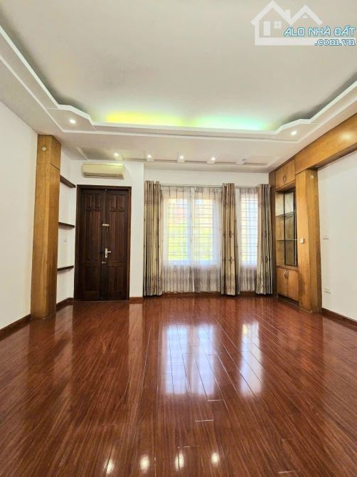 Ôtô tránh Phạm Tuấn Tài (Hoàng Quốc Việt) 58m/5Tầng/MT 5m 32 Tỷ, Ngõ To Hơn Phố - 4