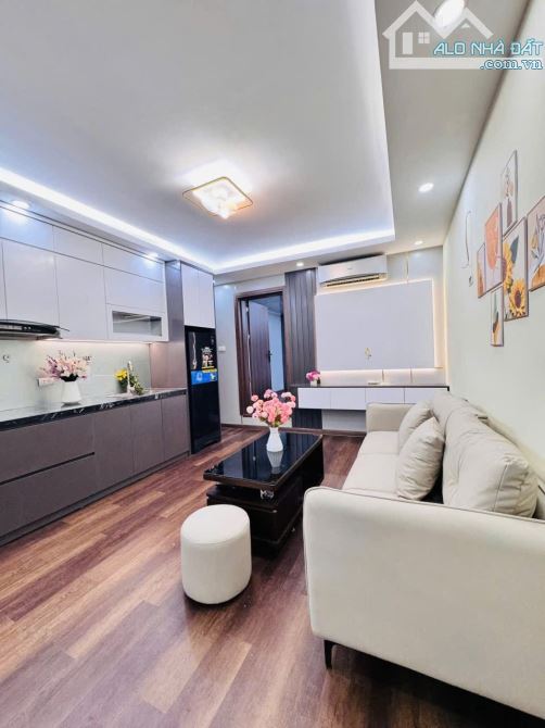 Tập thể tầng 3 lô góc phố Hồng Mai 70m , ô tô chân cầu thang - 4