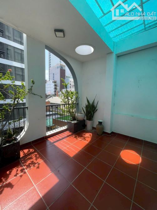 Cần Bán nhà hẻm 10m đường Hùng Vương,Lộc Thọ,Nha Trang gần Biển.Giá 19,9tỷ - 99m2- 3 tầng - 4