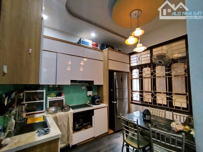 Bán nhà Võ Chí Công Cầu Giấy ngõ nông nhà đẹp trung tâm 3 quận dt 53m 5t mt 8,6m - 4