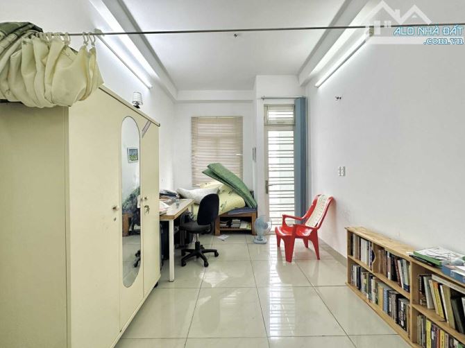 KHU VƯỜN HOA VIP PHÚ NHUẬN- 33M2 - 4 TẦNG - HẺM ÔTÔ 4.5M - 2 CĂN RA MẶT TIỀN - - 4
